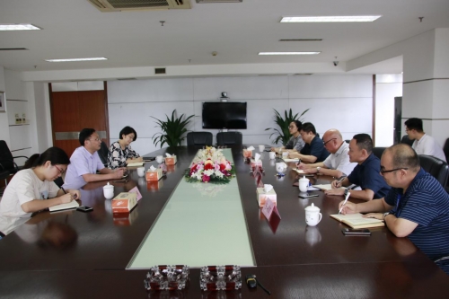 【领导关怀】市建委主任孔春浩莅临冰球突破网站集团开展高层次管理人才对接走访